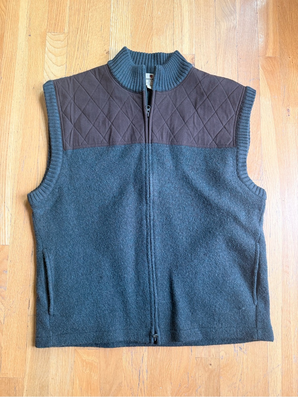 Vintage Woolrich Men’s 100% Wool Green XL Sweater Vest Full Zip Grandpa
